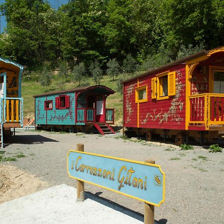 Agriturismo La Rovere - I Carrozzoni Gitani Cossano Belbo 外观 照片