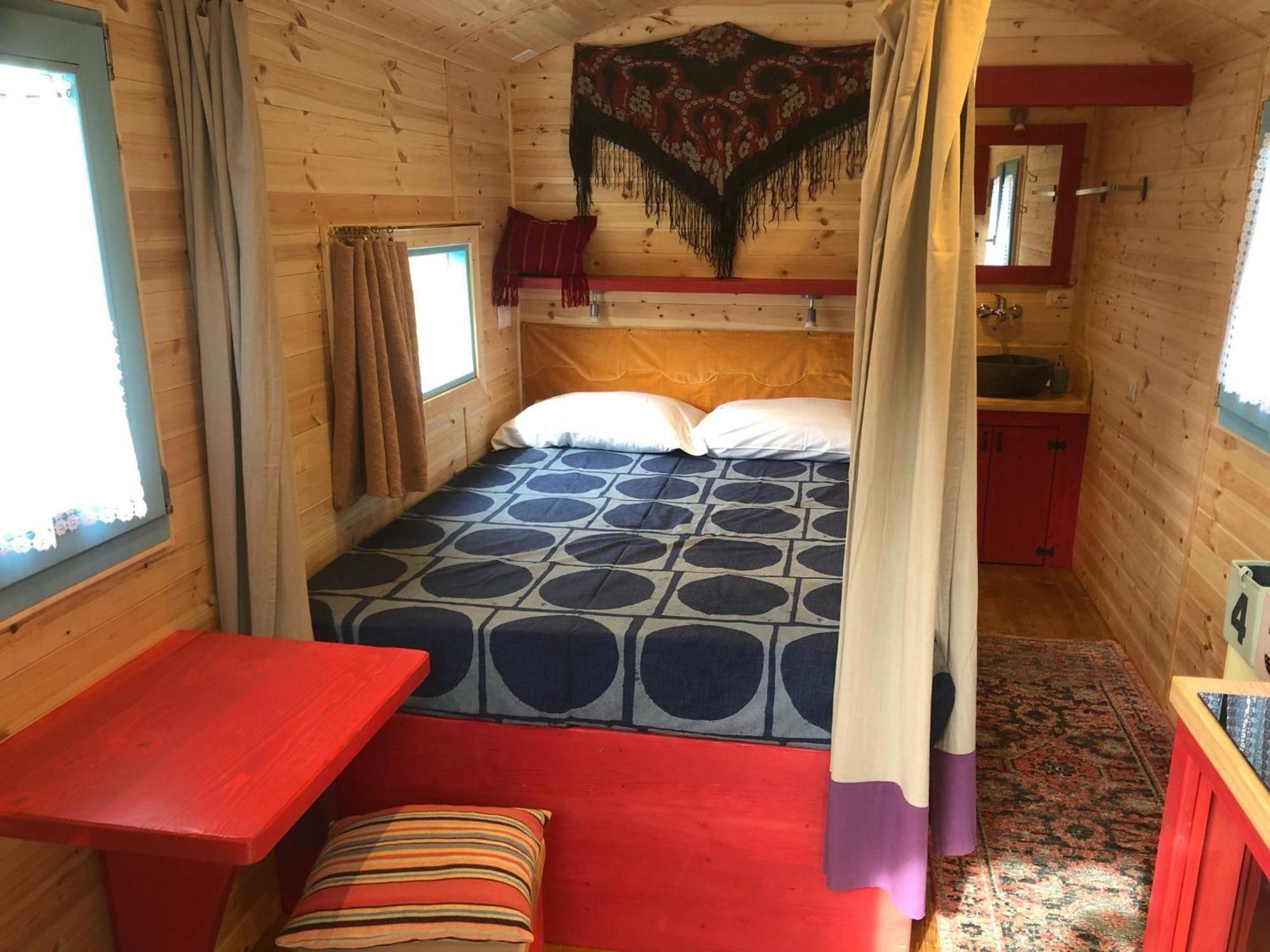 Agriturismo La Rovere - I Carrozzoni Gitani Cossano Belbo 外观 照片